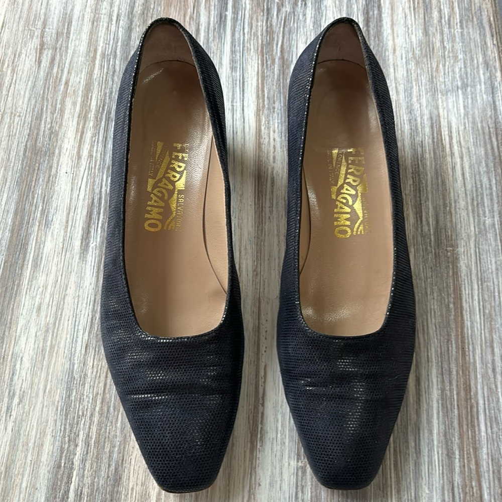 FERRAGAMO Leather Pumps - Picture 2 of 10